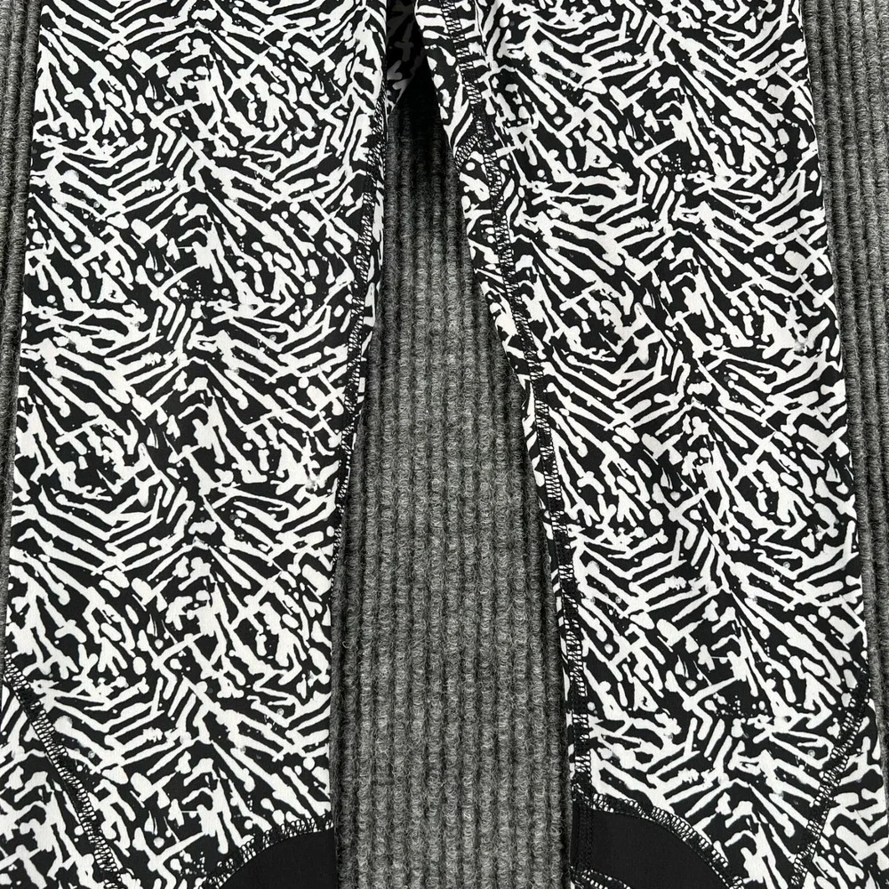 Lululemon Leggings Womens‎ Size 2 Black White Activewear Workout Casual Gym